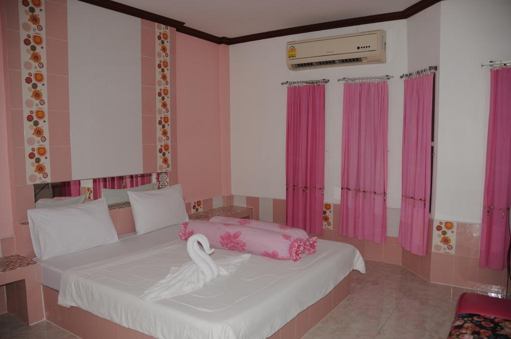 Saraburi Garden Resort Екстер'єр фото