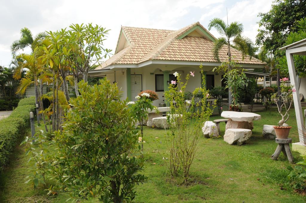 Saraburi Garden Resort Екстер'єр фото
