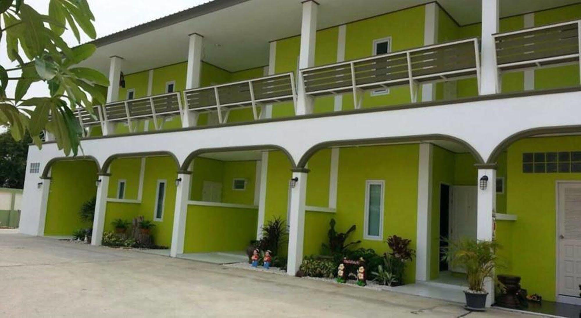 Saraburi Garden Resort Екстер'єр фото