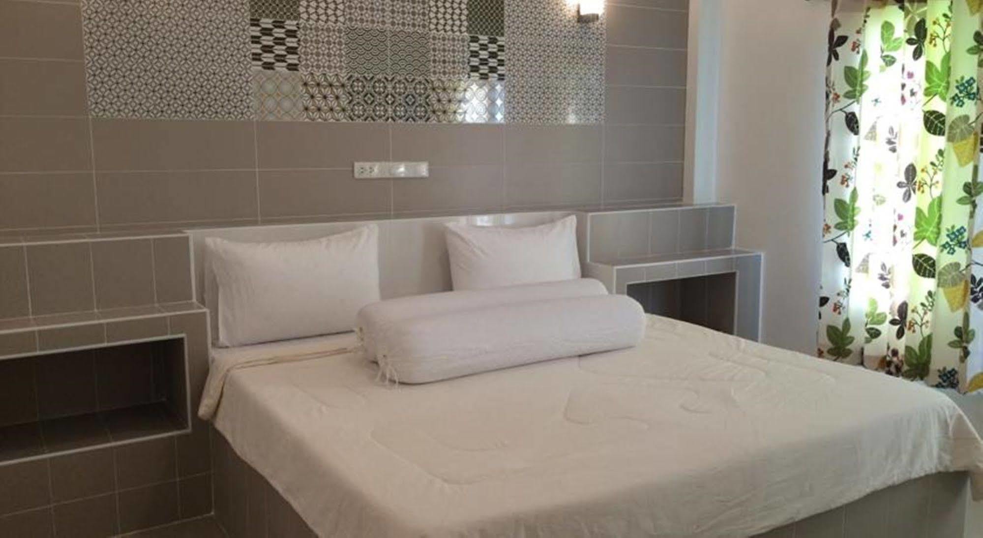 Saraburi Garden Resort Екстер'єр фото