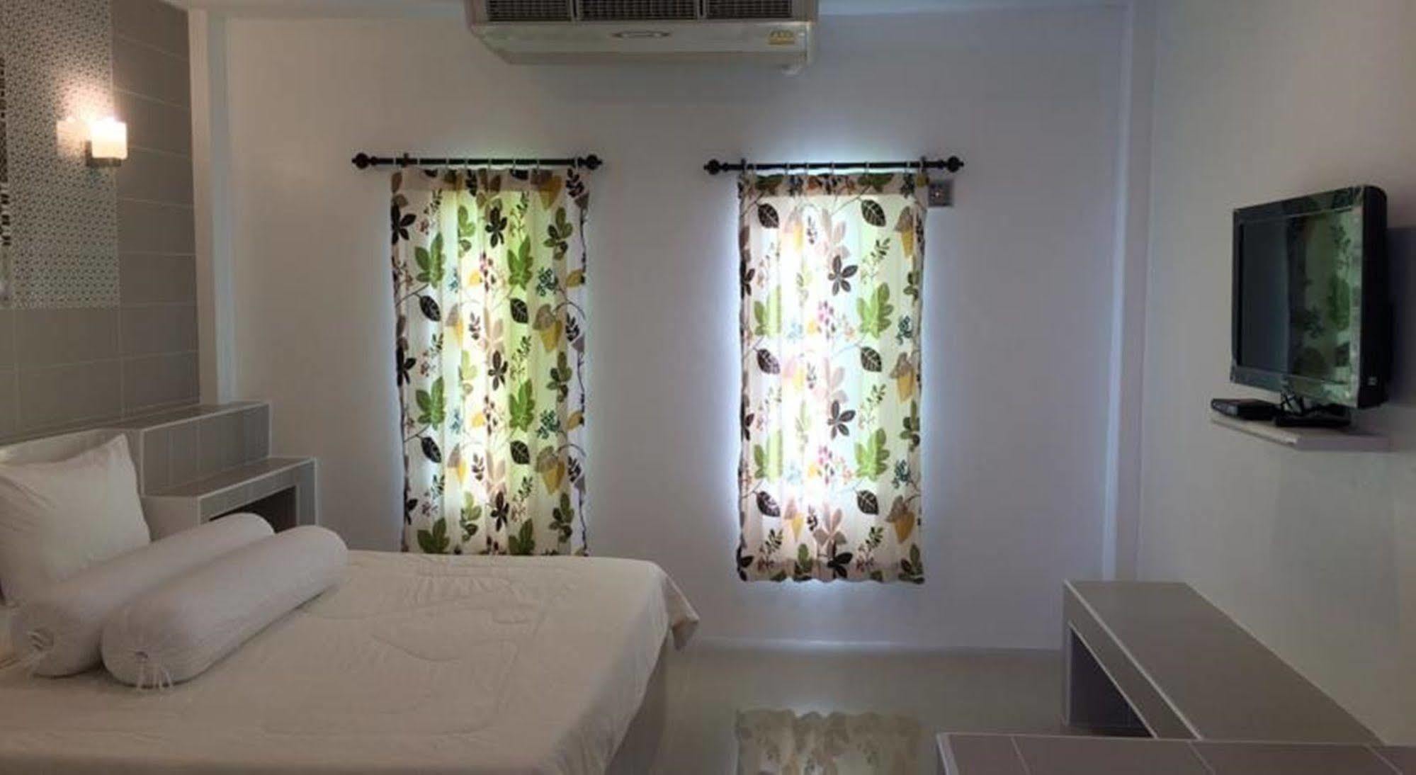 Saraburi Garden Resort Екстер'єр фото
