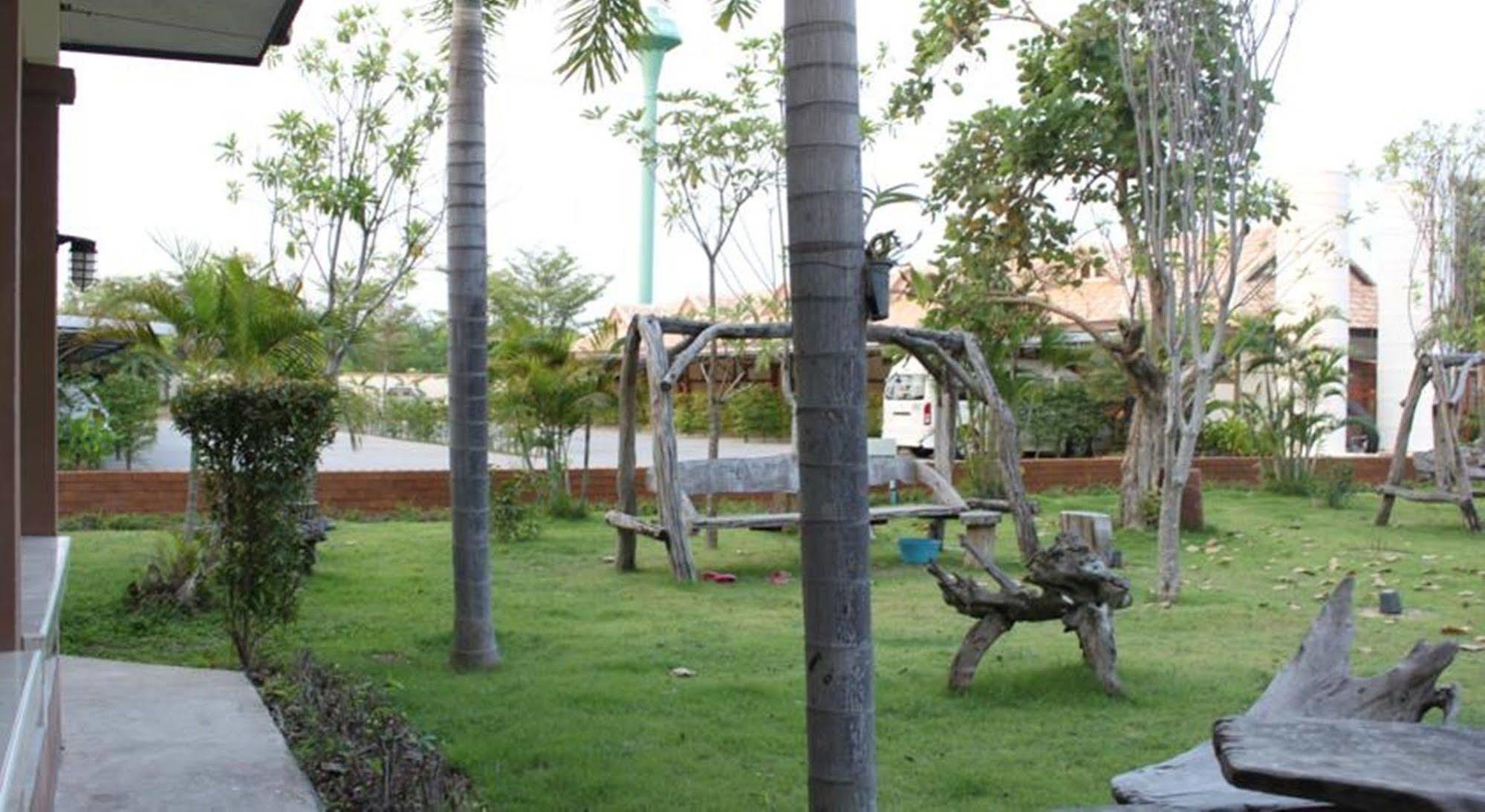 Saraburi Garden Resort Екстер'єр фото